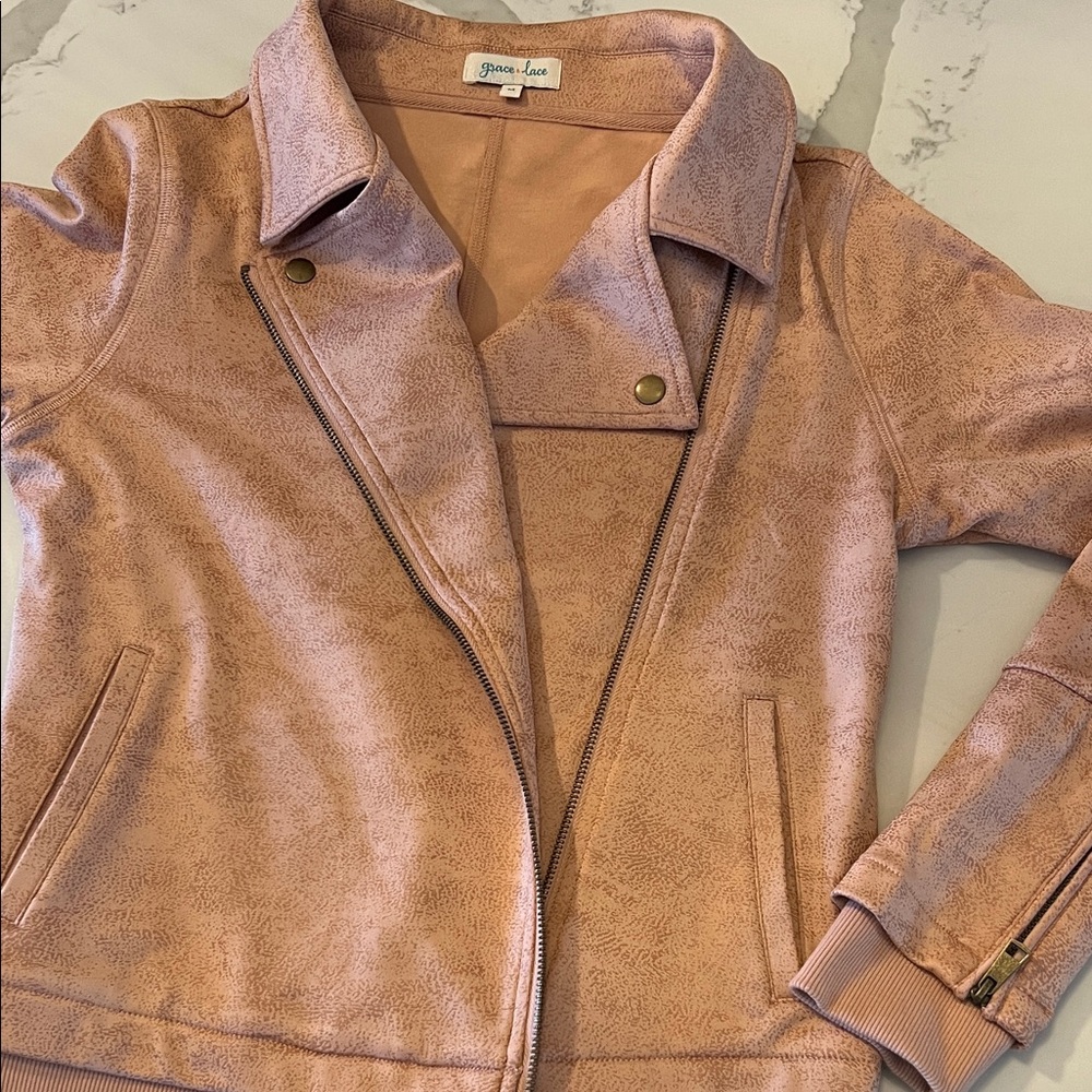 Women's blush Pink Jacket. Worn twice 🩷🤍